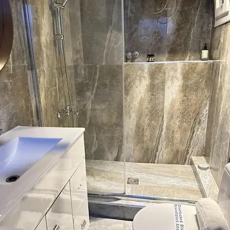 Ariadne City Center Apartment *